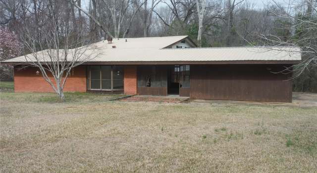 Photo of 505 E Center Ave, Linden, AL 36748