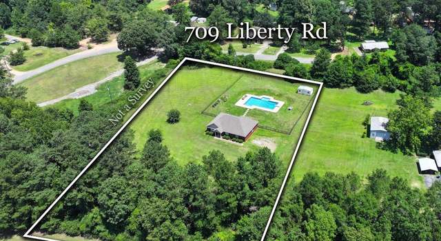 Photo of 709 Liberty Rd, Tallassee, AL 36078