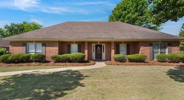 Photo of 8800 Oak Meadow Ct, Montgomery, AL 36116