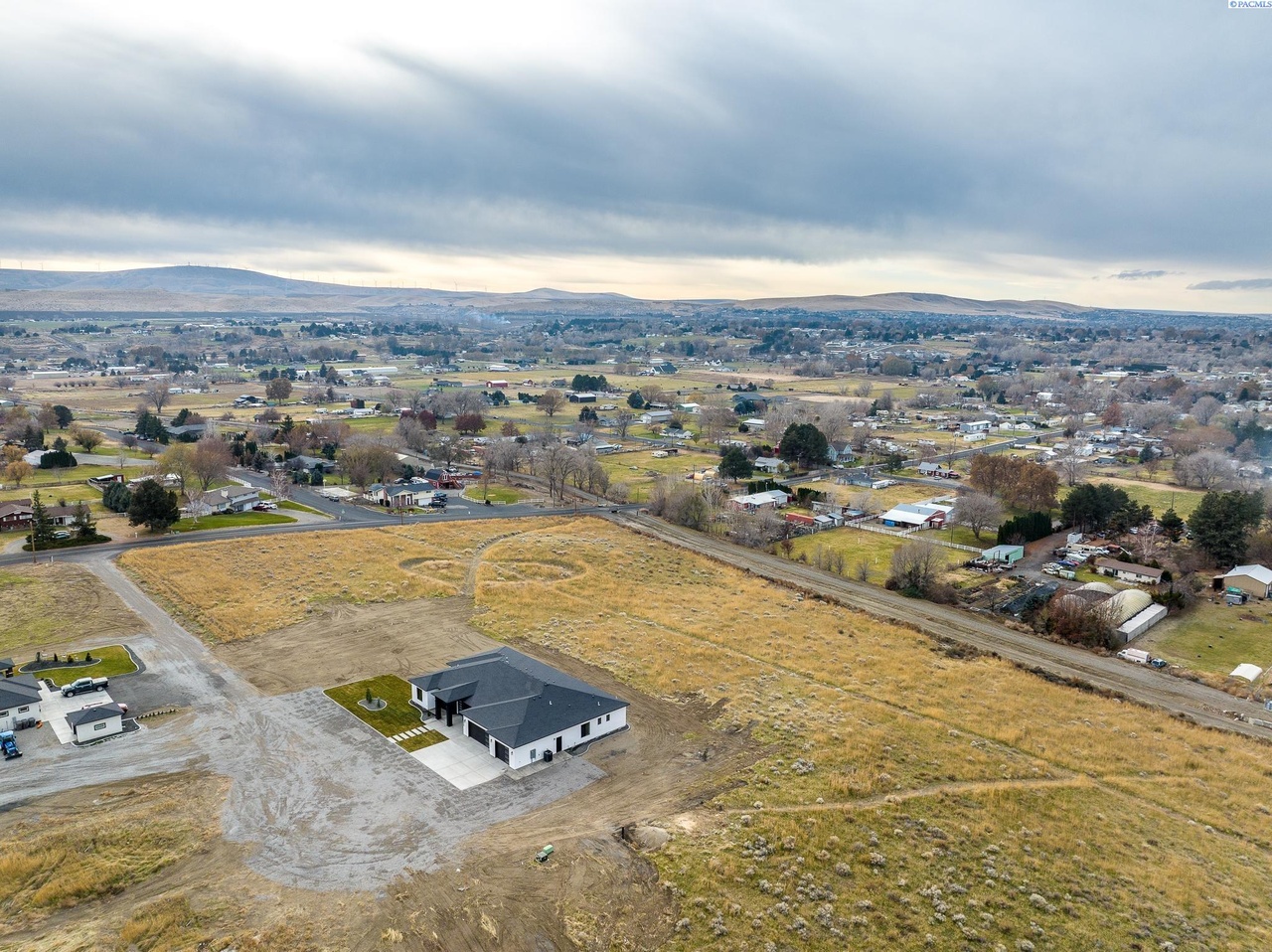 194006 E 27th Ave, Kennewick, WA 99337 | MLS# 265693 | Redfin