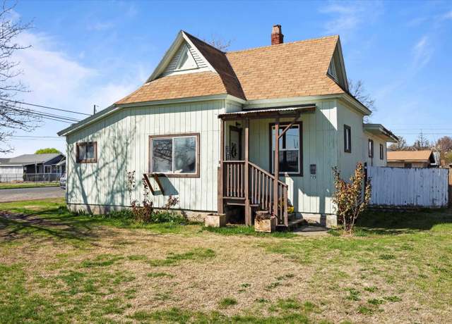 Property at 725 S 9th St, Sunnyside, WA 98944, 3 beds, 2 baths