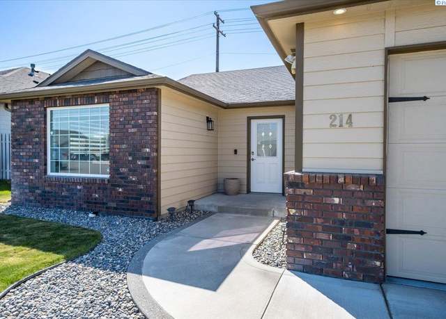 Property at 214 S Belfair Pl, Kennewick, WA 99336, 3 beds, 2 baths