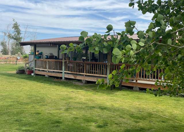 Property at 68610 E Bluesky PR Pr SE, Plymouth, WA 99346, 3 beds, 2 baths