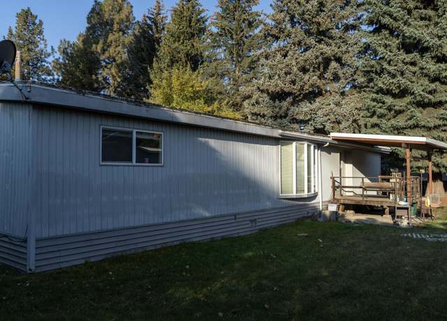 Property at 208 N F St, Albion, WA 99102, 3 beds, 1.5 baths