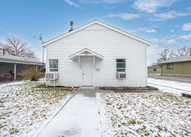 Property at 1220 S 12th Ave, Pasco, WA 99301, 2 beds, 1 bath