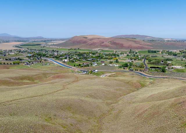 Property at 82385 Country Heights Dr, Kennewick, WA 99338