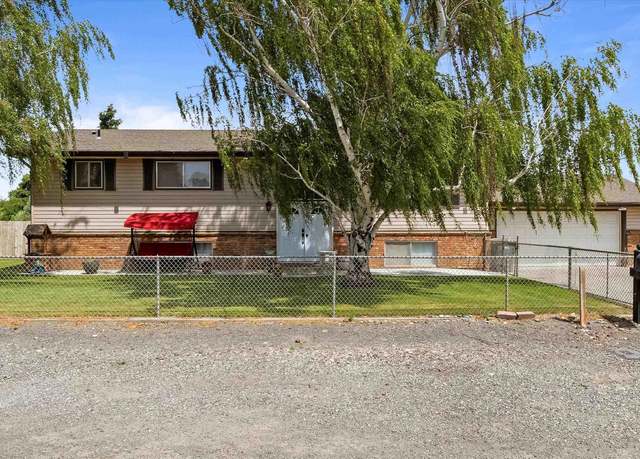 Property at 5304 W 8th Ave, Kennewick, WA 99337, 5 beds, 2 baths
