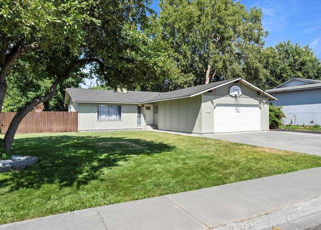 Property at 1514 S Garfield Pl, Kennewick, WA 99337, 3 beds, 1 bath