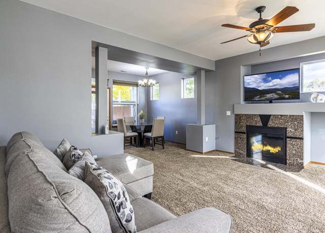 Property at 939 S Keller St, Kennewick, WA 99337, 3 beds, 2.5 baths