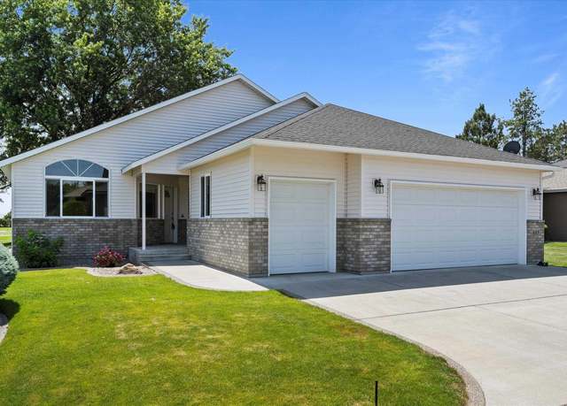 Property at 117 Bellerive Ln, Pasco, WA 99301, 3 beds, 2 baths