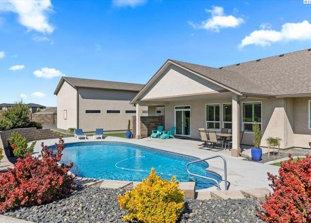 Property at 73003 E Landon Ln, Kennewick, WA 99338, 3 beds, 2 baths