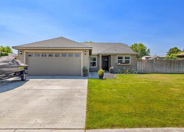 Property at 1871 W 25th Ct, Kennewick, WA 99337, 3 beds, 2 baths