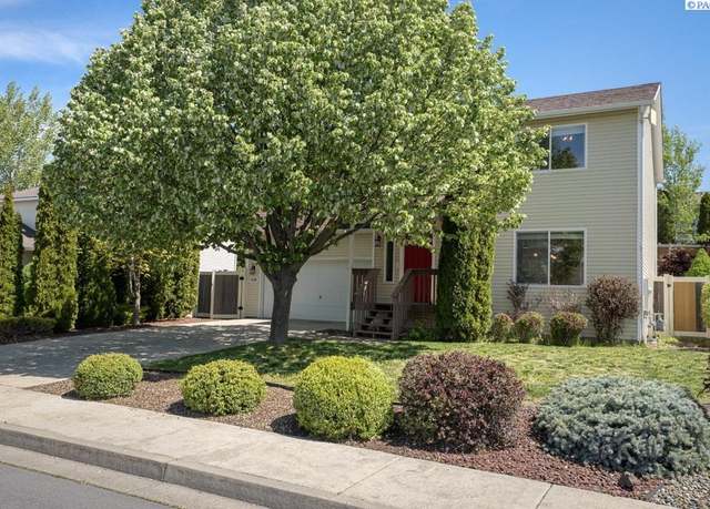Property at 1920 NW Bella Vis, Pullman, WA 99163, 3 beds, 2.5 baths
