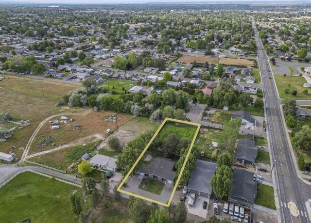 Property at 2214 S Olympia St, Kennewick, WA 99337, 6 beds, 4 baths