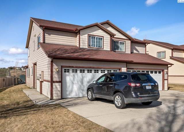 Property at 573-575 SE Shoemaker Pl, Pullman, WA 99163, 6 beds, 4 baths
