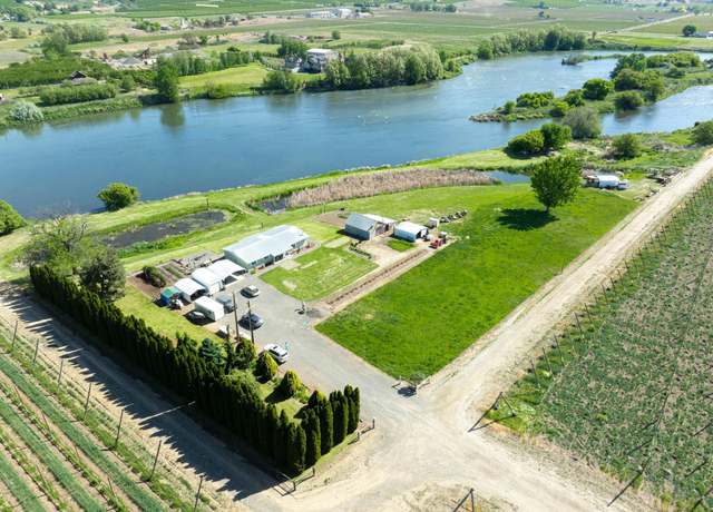 Property at 3680 E Euclid Rd, Mabton, WA 98935, 3 beds, 2 baths