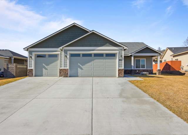 Property at 4821 Bermuda Dunes Dr, Pasco, WA 99301, 4 beds, 2.5 baths