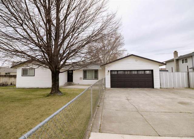 Property at 4505 W 4th Ave, Kennewick, WA 99336, 3 beds, 2 baths
