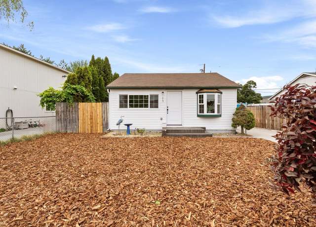 Property at 513 Smith Ave, Richland, WA 99352, 3 beds, 1 bath
