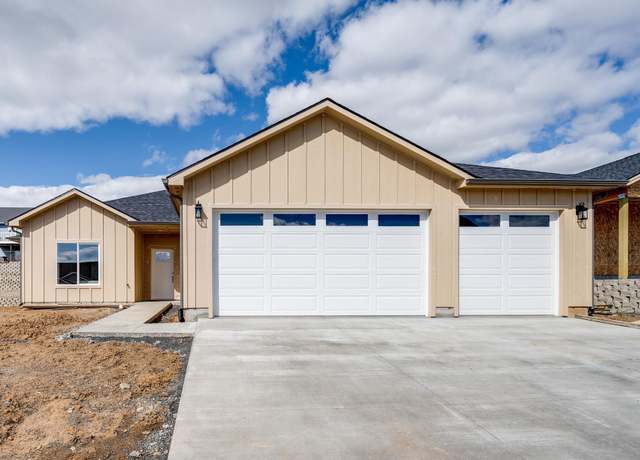 Property at 630 SW Cayuse St, Pullman, WA 99163, 3 beds, 2 baths