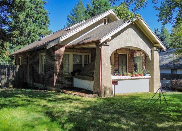 Property at 928 NW State St, Pullman, WA 99163, 8 beds, 3 baths