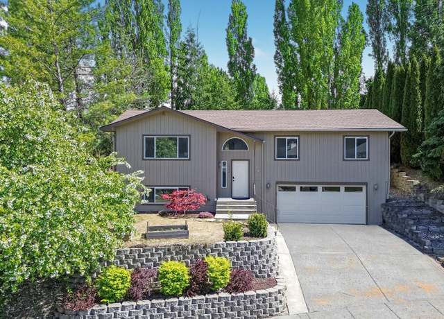 Property at 1220 SW Wadleigh Dr, Pullman, WA 99163, 4 beds, 3 baths