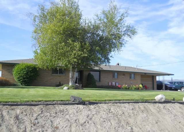 Property at 1691 Arrowsmith Rd, Sunnyside, WA 98944, 3 beds, 2 baths