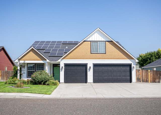 Property at 4911 Bilbao Dr, Pasco, WA 99301, 4 beds, 0.5 baths