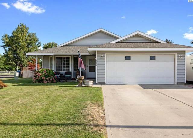 Property at 8404 Packard Dr, Pasco, WA 99301, 3 beds, 2 baths