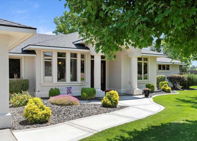 Property at 3113 Chardonnay Dr, Pasco, WA 99301, 3 beds, 0.5 baths