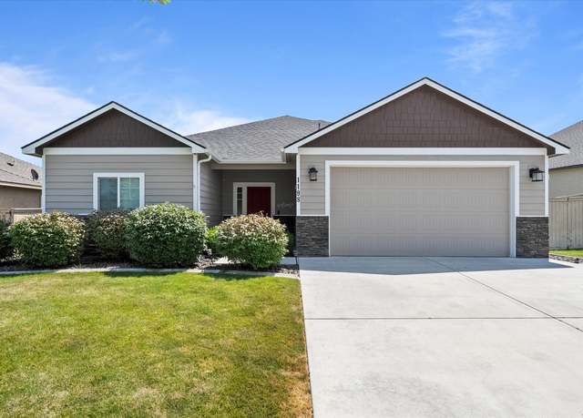 Property at 1198 N Oklahoma St, Kennewick, WA 99336, 4 beds, 2 baths