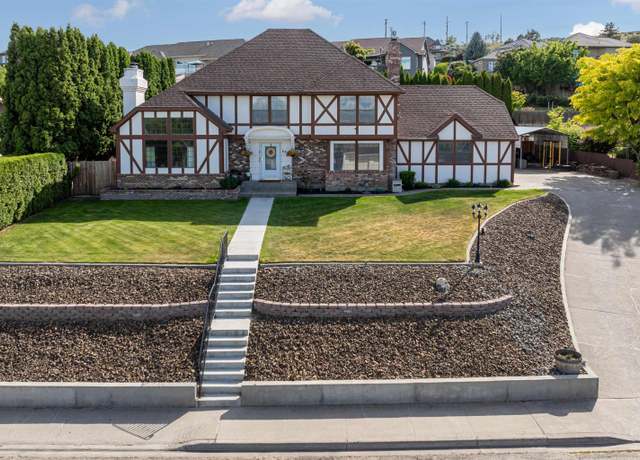 Property at 5709 W 26th Ave, Kennewick, WA 99338, 3 beds, 2.5 baths
