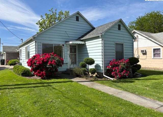 Property at 908 W 5th St, Grandview, WA 98930, 3 beds, 0.5 baths