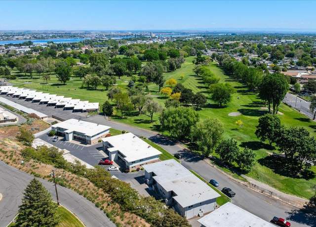Property at 99 N Waverly Pl Unit E, Kennewick, WA 99336, 2 beds, 1 bath
