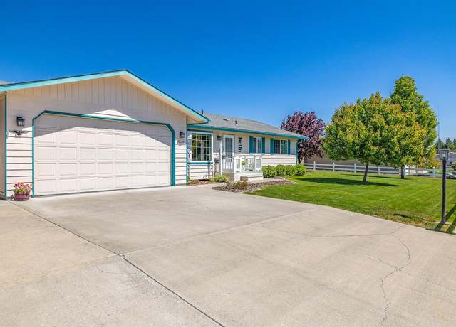 Property at 8519 Roberts Dr, Pasco, WA 99301, 3 beds, 2 baths
