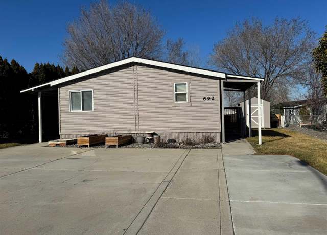 Property at 692 Lonetree Ln, Richland, WA 99352, 3 beds, 2 baths