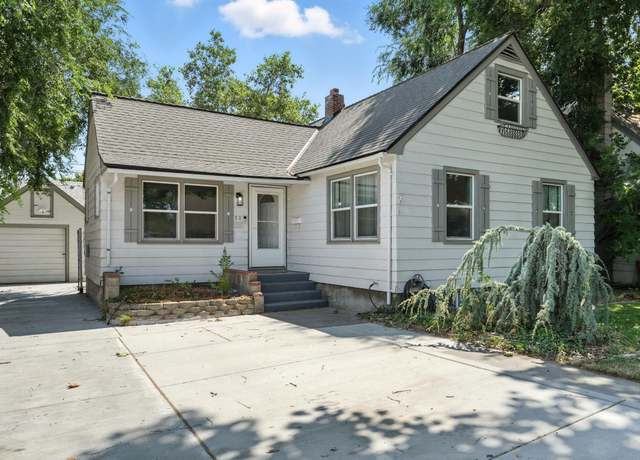 Property at 22 N Newport St, Kennewick, WA 99336, 4 beds, 1 bath