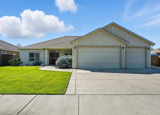 Property at 8901 W Clearwater Pl, Kennewick, WA 99336, 3 beds, 0.5 baths