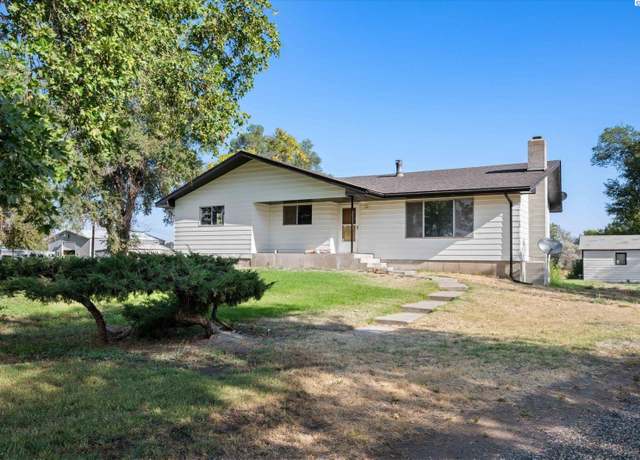 Property at 2724 Van Giesen St, Richland, WA 99354, 3 beds, 1 bath