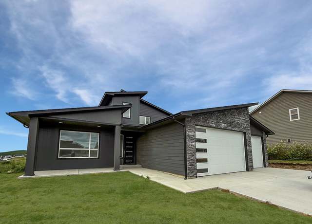 Property at 865 SW Windy Point Ct, Pullman, WA 99163, 4 beds, 2.5 baths