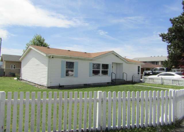 Property at 1504 W Clark St, Pasco, WA 99301, 3 beds, 2 baths