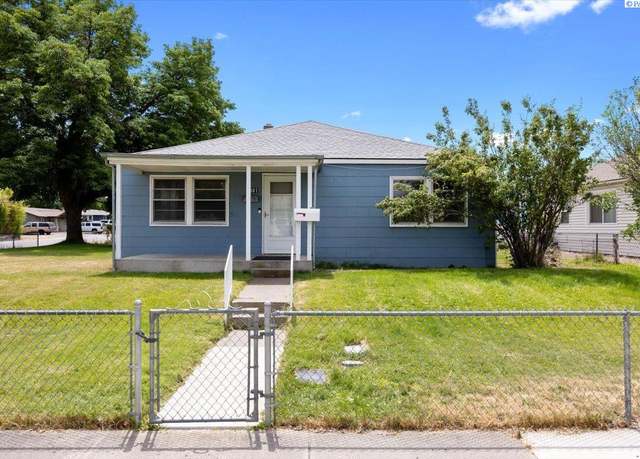 Property at 1001 Wilson St, Richland, WA 99354, 3 beds, 1 bath