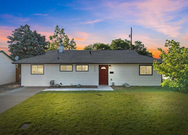 Property at 2404 Dallas St, Richland, WA 99352, 3 beds, 1 bath