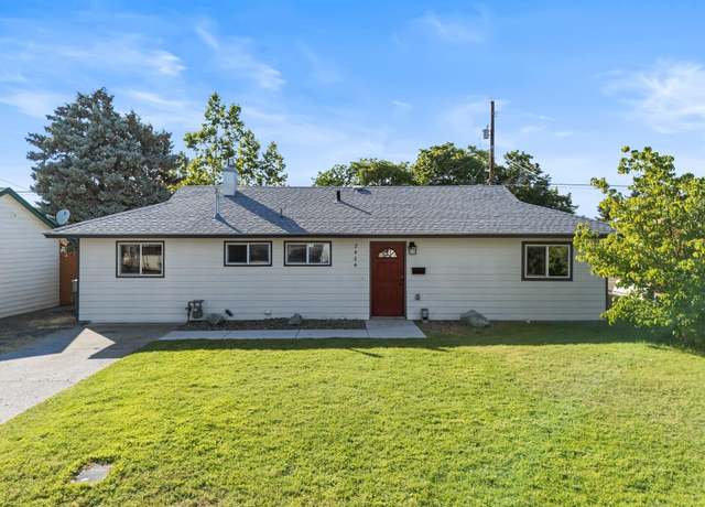 Property at 2404 Dallas St, Richland, WA 99352, 3 beds, 1 bath