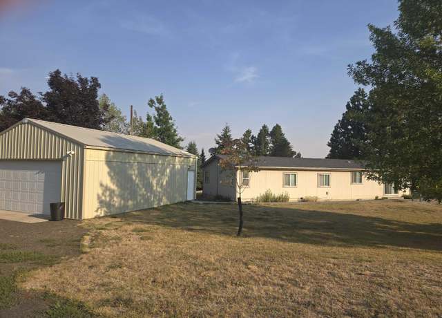 Property at 535 E St Elmo St, Palouse, WA 99161, 3 beds, 2 baths