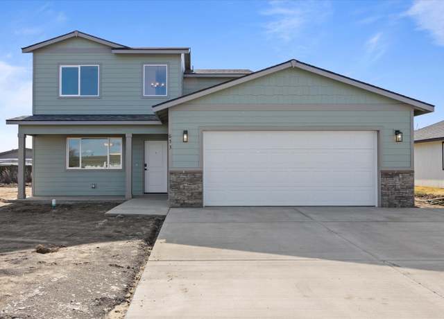 Property at 653 E Franklin St, Connell, WA 99326, 4 beds, 2.5 baths