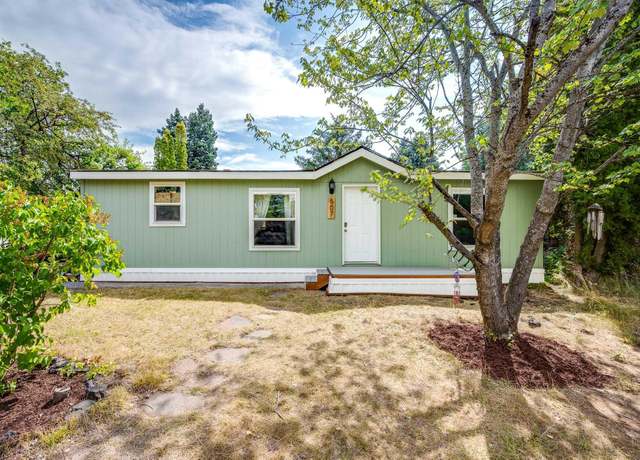 Property at 507 NW Park West Dr, Pullman, WA 99163, 3 beds, 2 baths