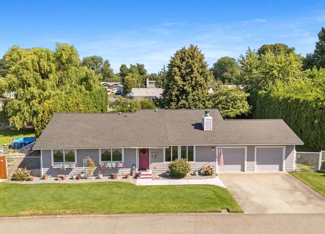 Property at 4621 W Henry St, Pasco, WA 99301, 3 beds, 2 baths