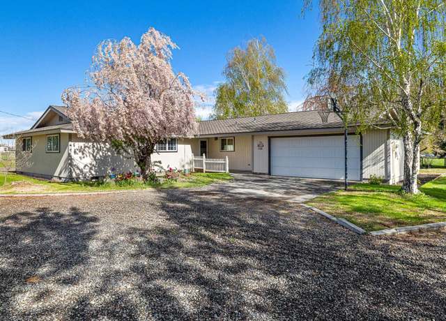 Property at 108 W 45th Ave, Kennewick, WA 99337, 3 beds, 2.5 baths