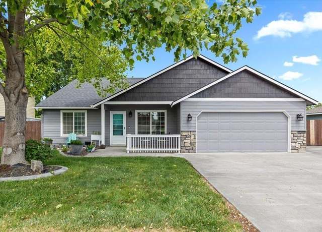 Property at 8602 W 1st Ave, Kennewick, WA 99336, 3 beds, 2 baths
